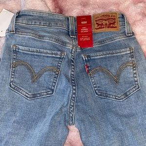 Levi jeans